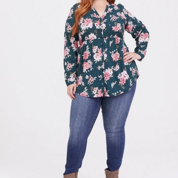 TORRID Emma Babydoll Challis Button-Front TUNIC - Good used condition - Sz 6 - Picture 2 of 7